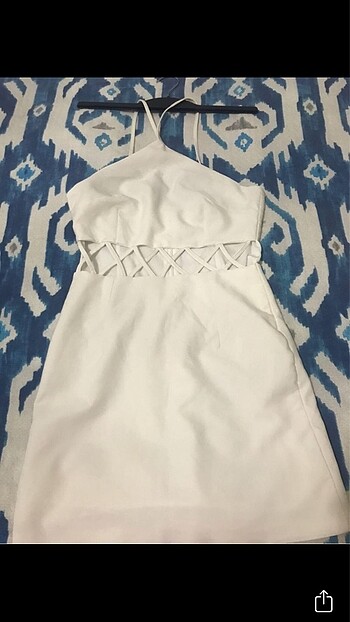Zara Beyaz bel detaylı midi elbise
