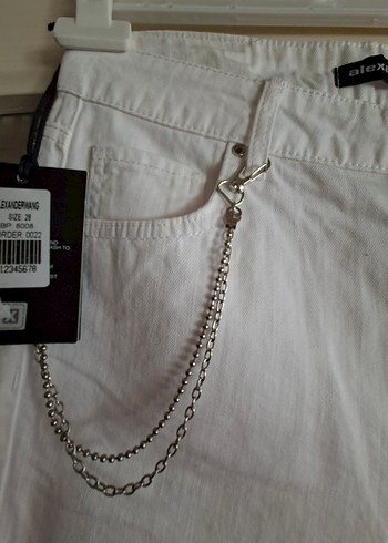 28 Beden beyaz Renk Gri Zincir Detaylı Beyaz Kadın Denim Pantolon