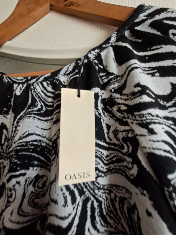 Balon kollu girdap desenli mini elbise - Görsel 3