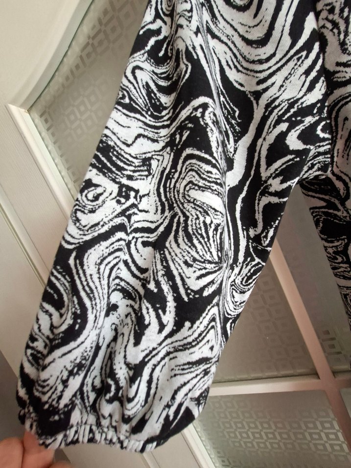 Balon kollu girdap desenli mini elbise - Görsel 5