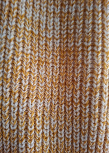 Sarı V Yakalı Örgü Kadın Süveter - Görsel 5