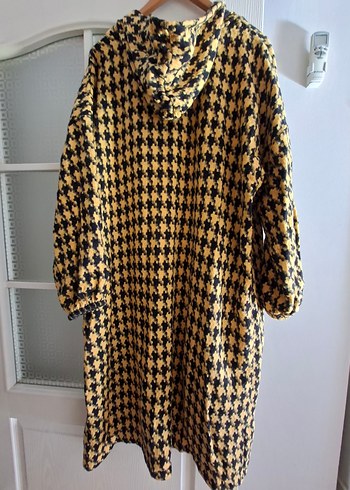 Sarı Desenli Uzun fermuarli Kadın Kap - Görsel 2