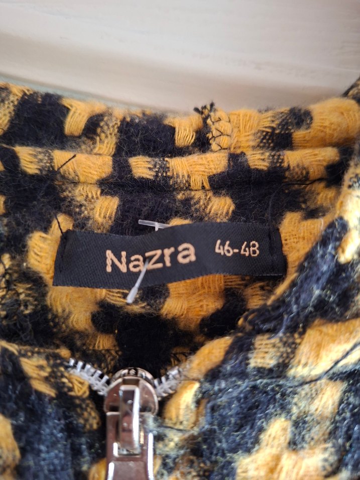 Sarı Desenli Uzun fermuarli Kadın Kap - Görsel 4