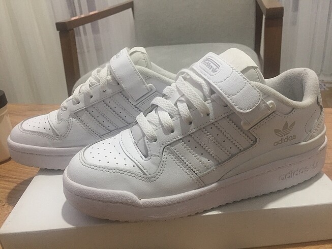 Adidas forum low