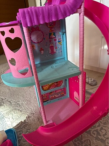 Beden Renk Barbie evi chelsa
