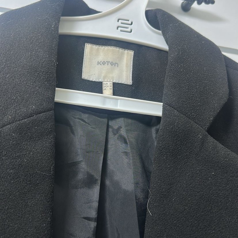 Kadın Siyah kaşe Velcro Detaylı kaban - Görsel 3