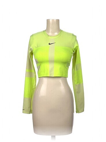 Nike Spor Dış Giyim %70 İndirimli.