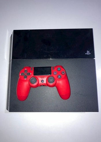 Kırmızı DualShock 4 Kontrollü PlayStation 4 Konsolu