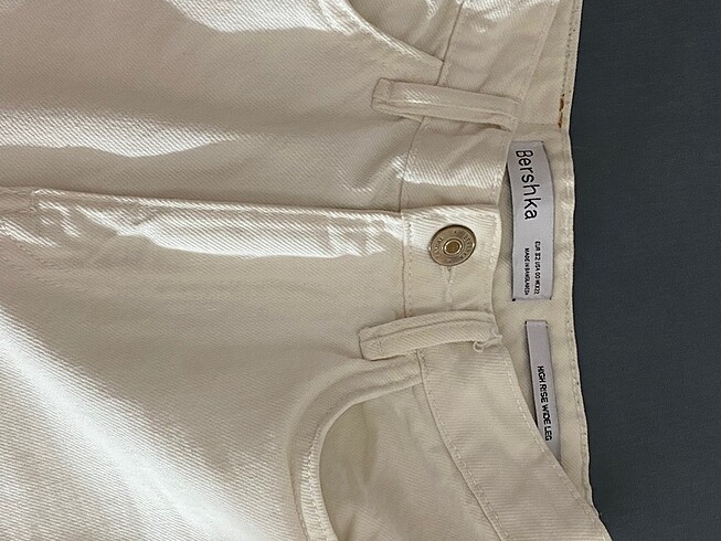 xs Beden beyaz Renk bershka beyaz bol paça kot pantolon