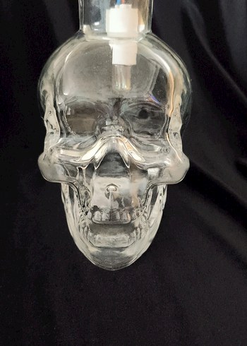 Şeffaf Kafatası Tasarımlı Masa Lambası - Görsel 5