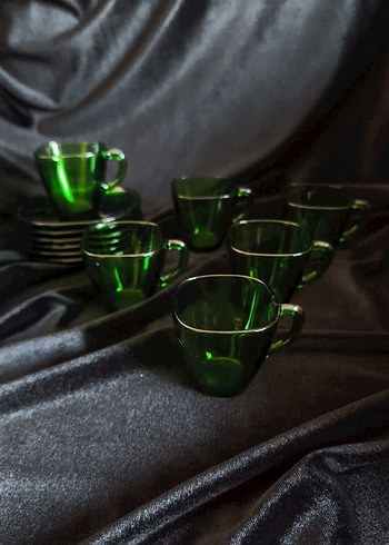 Koyu Yeşil Cam Fincan ve Tabak - Görsel 5