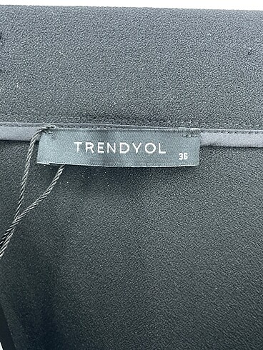 36 Beden siyah Renk Trendyol & Milla Mini Etek %70 İndirimli.