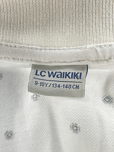 universal Beden çeşitli Renk LC Waikiki T-shirt %70 İndirimli.