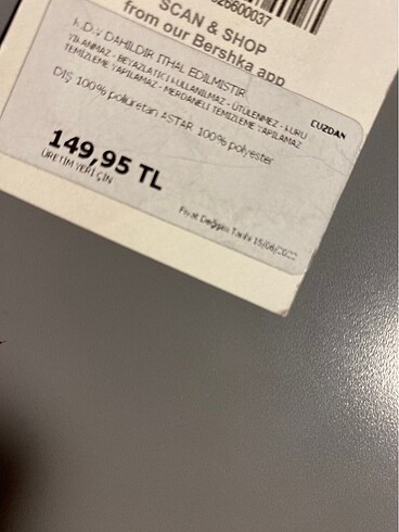  Beden kırmızı Renk Bershka kırmızı cüzdan