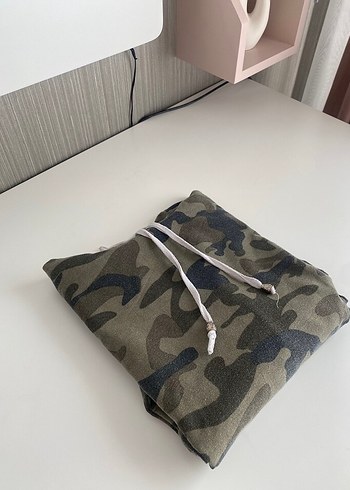 Kamuflaj Desenli Kapüşonlu Sweatshirt - Görsel 2
