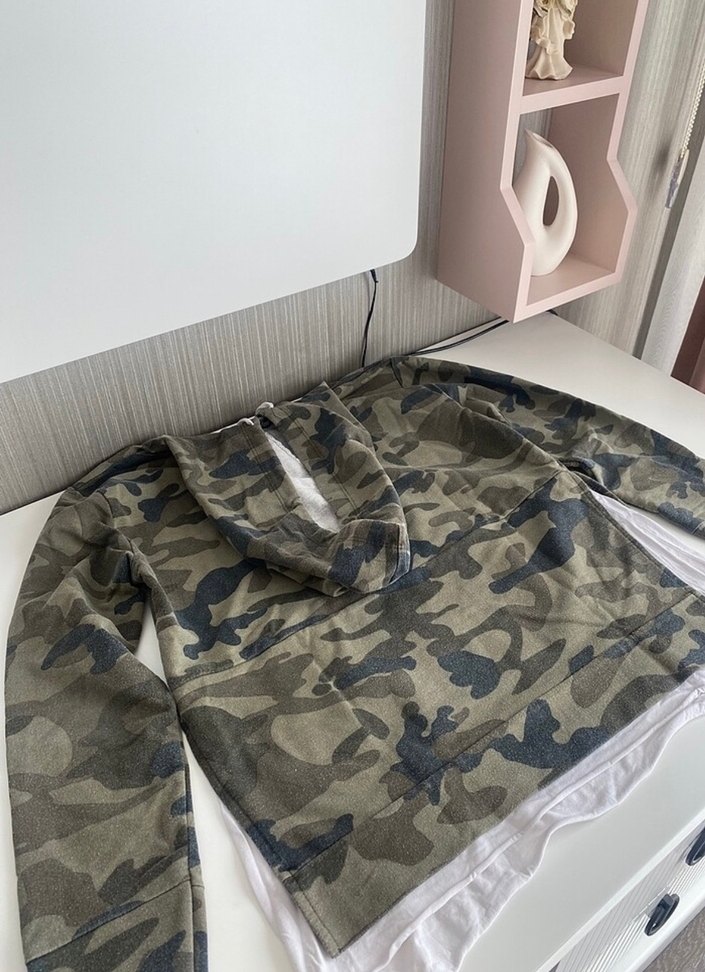 Kamuflaj Desenli Kapüşonlu Sweatshirt - Görsel 4