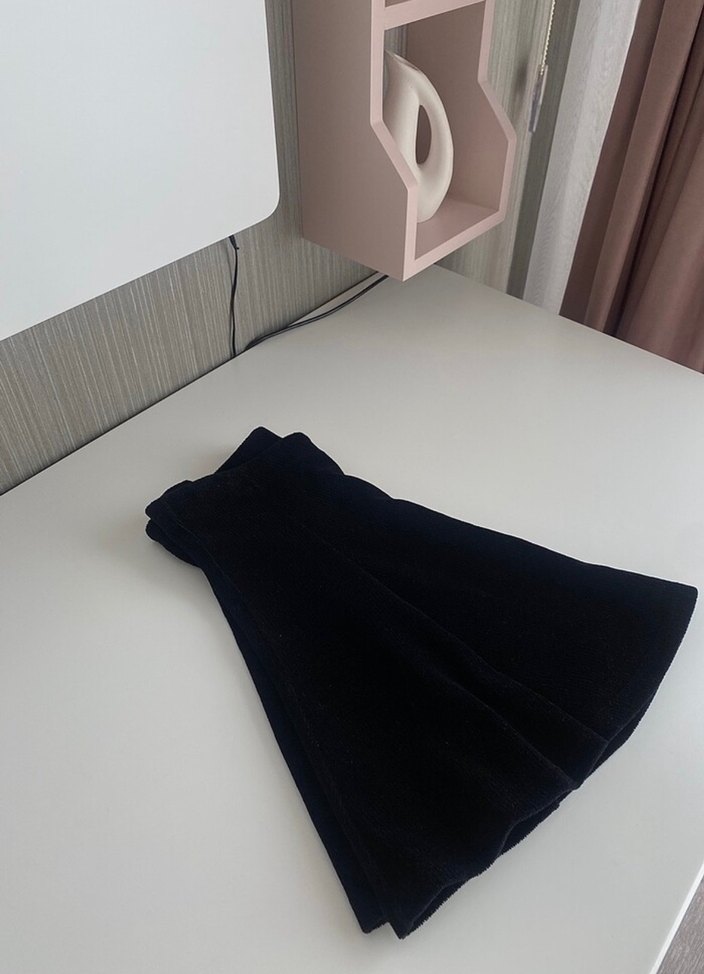 Siyah Kadife Çan Etek - Görsel 2