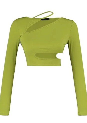 dekolteli crop