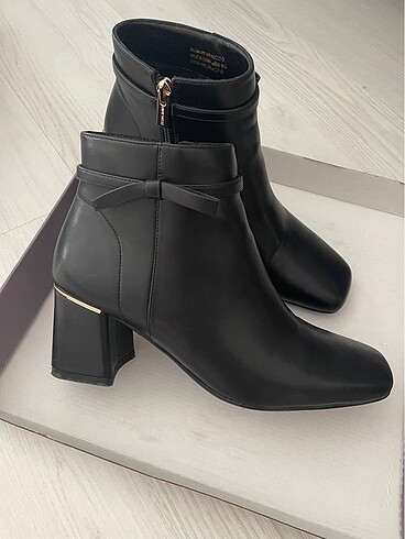 Nine west mont