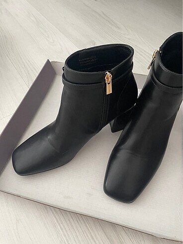 39 Beden siyah Renk Nine west mont