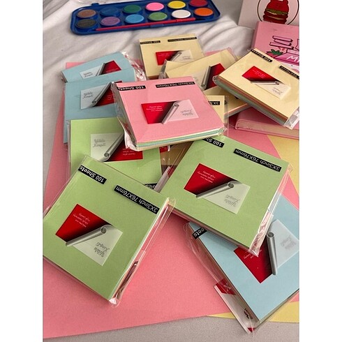 Pastel renk yapışkan post it