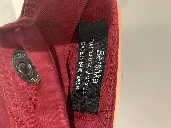 xs Beden bordo Renk Bershka pantolon