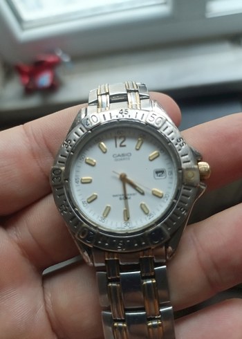 Casio İki Renkli Metal Bilezikli Klasik Saat