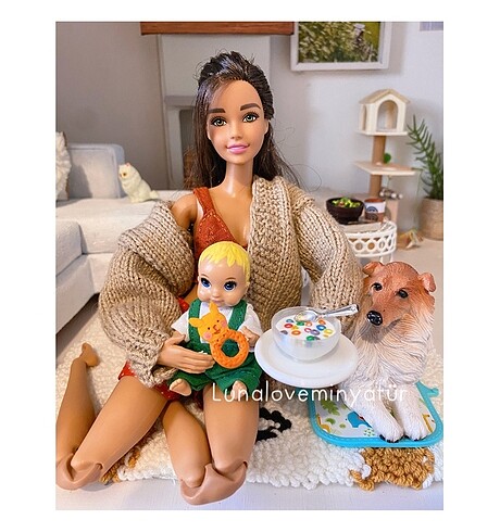 Beden Barbie minyatür oyuncak yemek