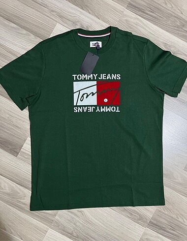Tommy Hilfiger Tommy Jeans L beden !