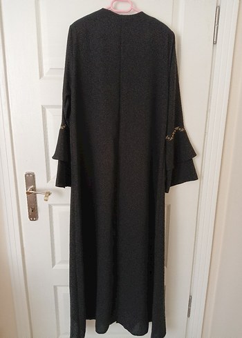 Siyah Nakışlı Püsküllü Ferace - Görsel 2