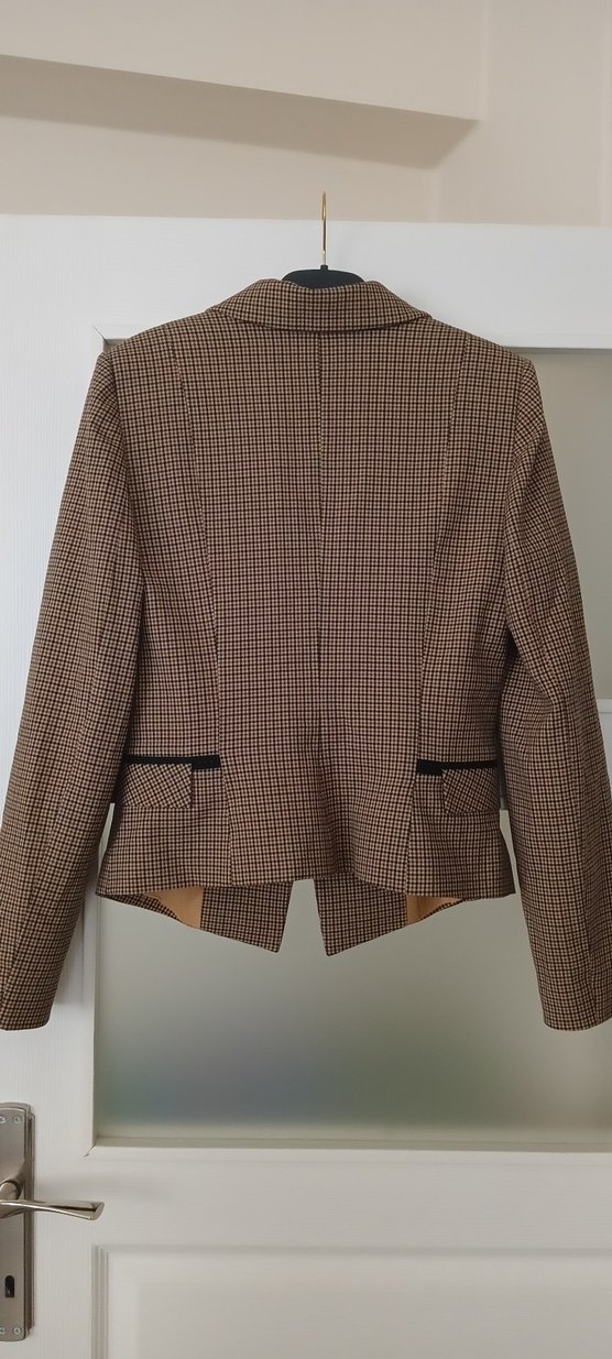 Kahverengi Düğmeli Kadın Ceket - Görsel 2