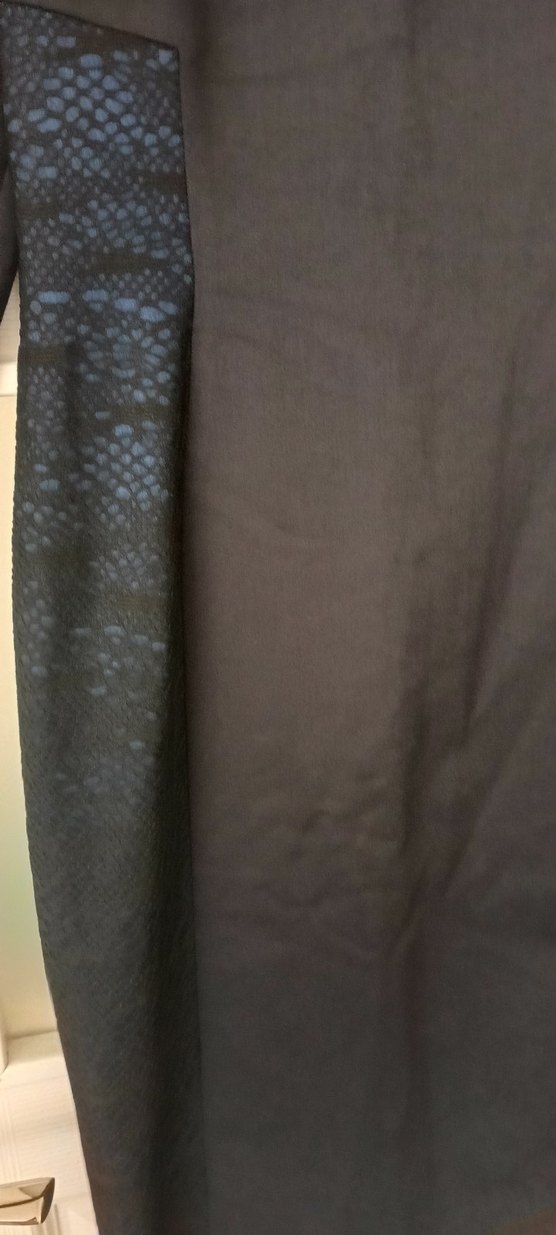 Lacivert V Yakalı Midi Elbisese - Görsel 3