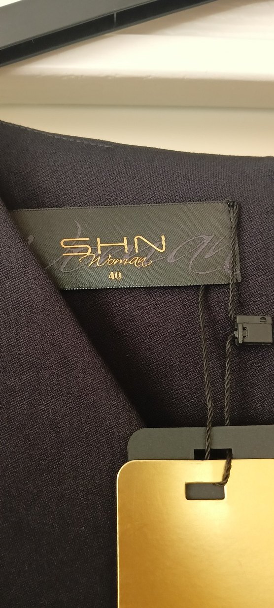 Lacivert V Yakalı Midi Elbisese - Görsel 2