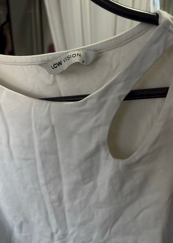 Beyaz Yüksek Yakalı Kadın Atlet - Görsel 2