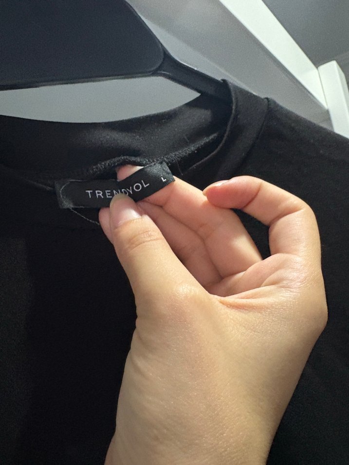 Uzun Kollu Siyah crop - Görsel 2