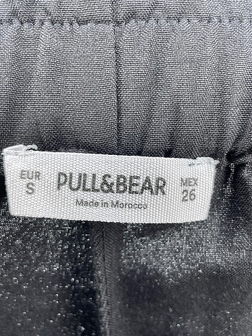 s Beden siyah Renk Pull and Bear Düz Kesim %70 İndirimli.