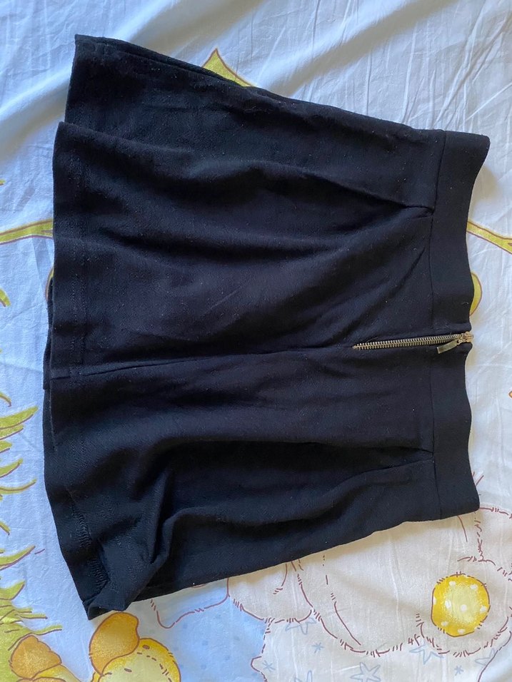 siyah pileli mini etek - Görsel 3