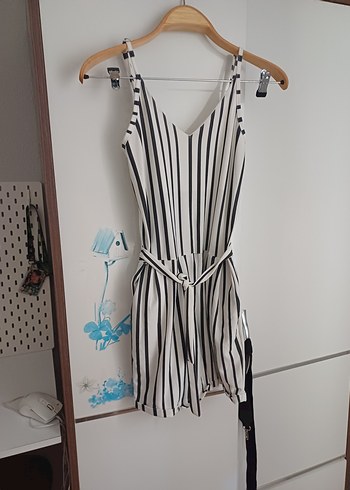 Siyah Beyaz İnce Askılı Çizgili Mini Tulum