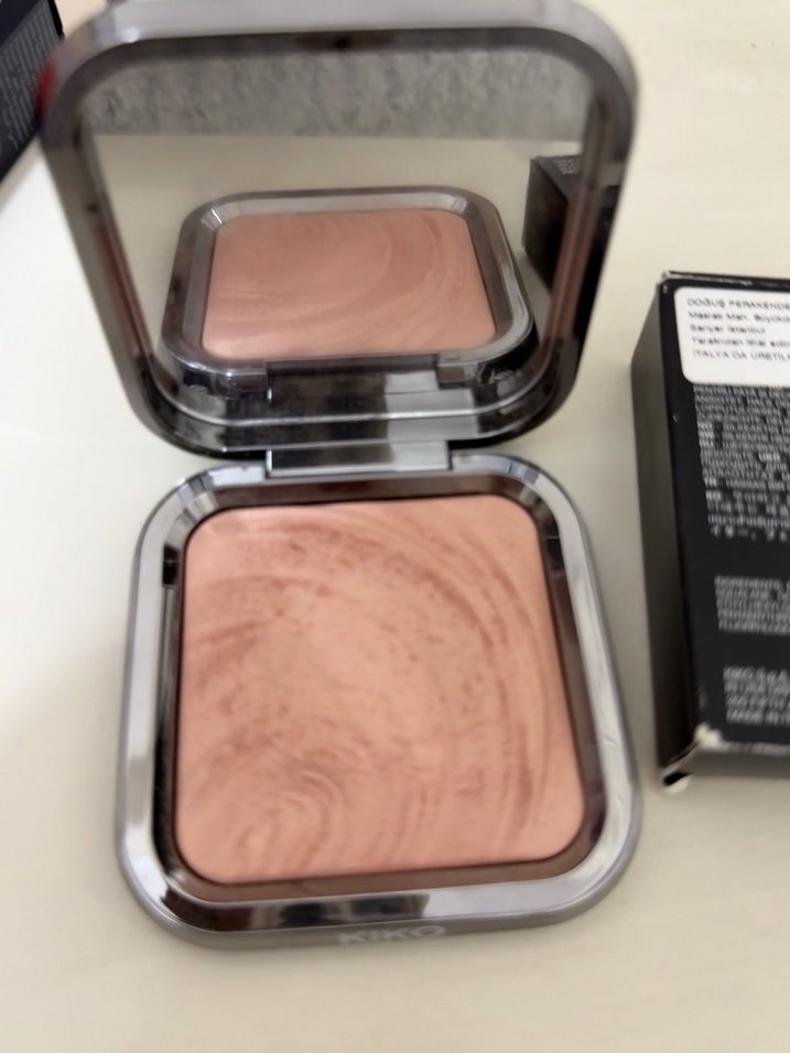 KIKO Ultimate Glow Aydınlatıcı Highlighter - Görsel 2