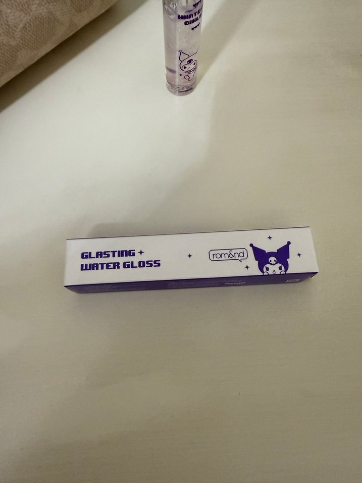 Rom&nd glasting water gloss kuromi - Görsel 2