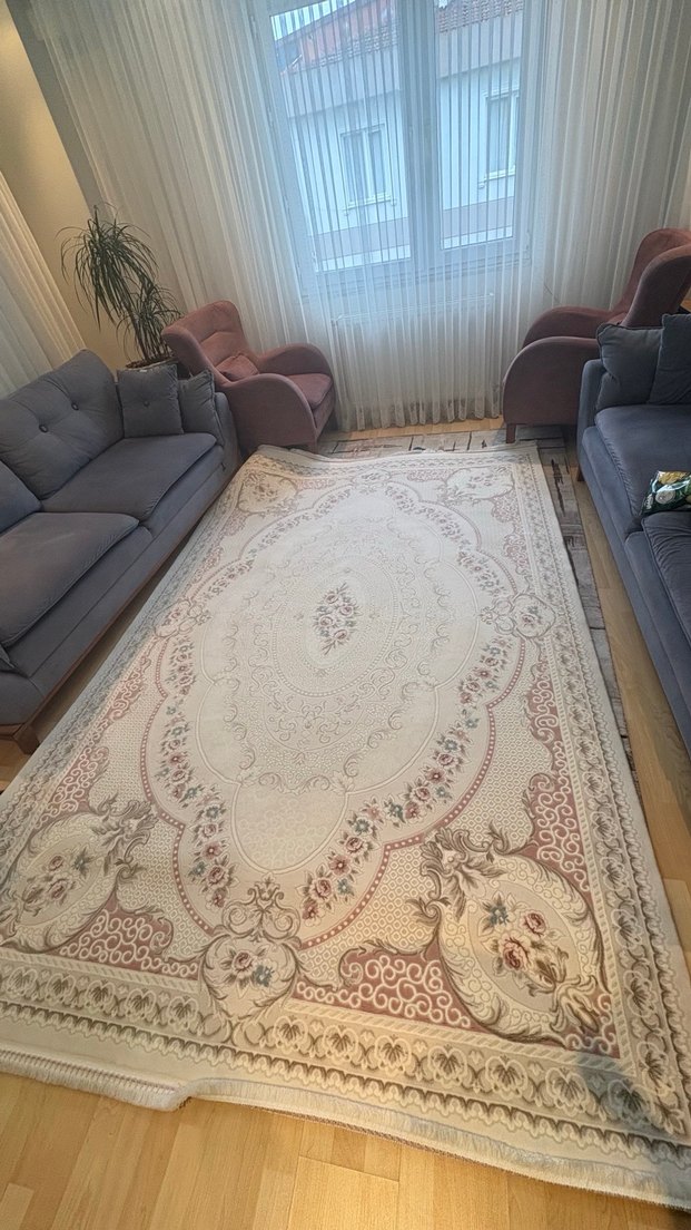 Beyaz Desenli Klasik Halı - Görsel 2