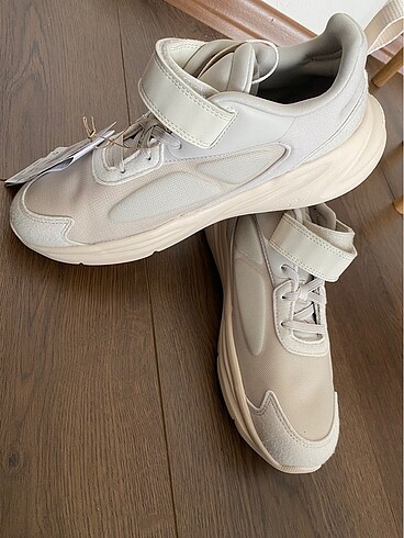 38 Beden Adidas OZELLE EL K