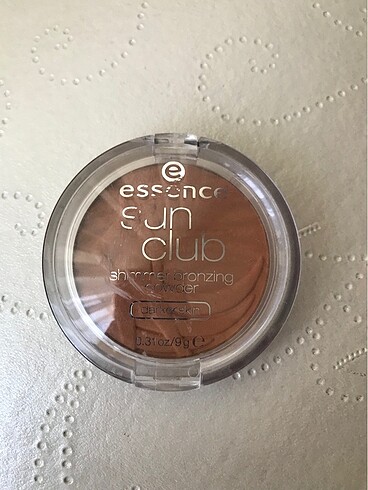 ESSENCE BRONZER