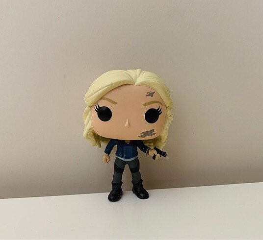 The 100 Clarke Pop Figür