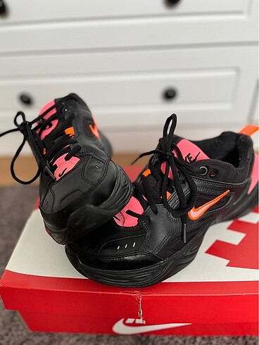 Nike tekno m2k