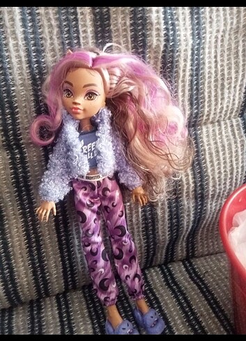  Beden Clawdeen 