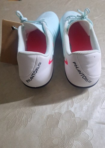 Beyaz Bağcıklı Erkek Futbol Ayakkabısı - Görsel 4