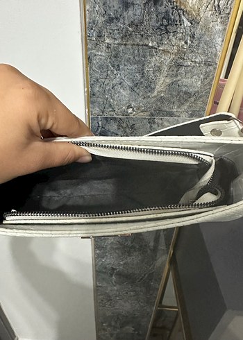 Beyaz Deri Yılan Desenli Kadın Çanta yanında cüzdan hediyeli - Görsel 2