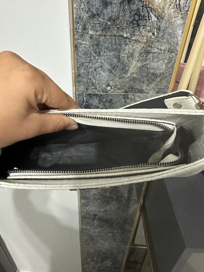 Beyaz Deri Yılan Desenli Kadın Çanta yanında cüzdan hediyeli - Görsel 2