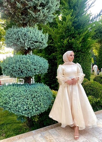 38 Beden Satılık elbise bej renginde